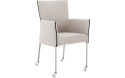 Goossens Eetkamerstoel Funk RVS Poten lichtgrijs stof met armleuning en met wielenTransparant skater wiel met rvs kap, modern design