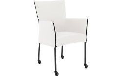 Goossens Eetkamerstoel Funk Zwarte Poten wit leer met armleuning en met wielenZwart skater wiel met zwarte kap, modern design